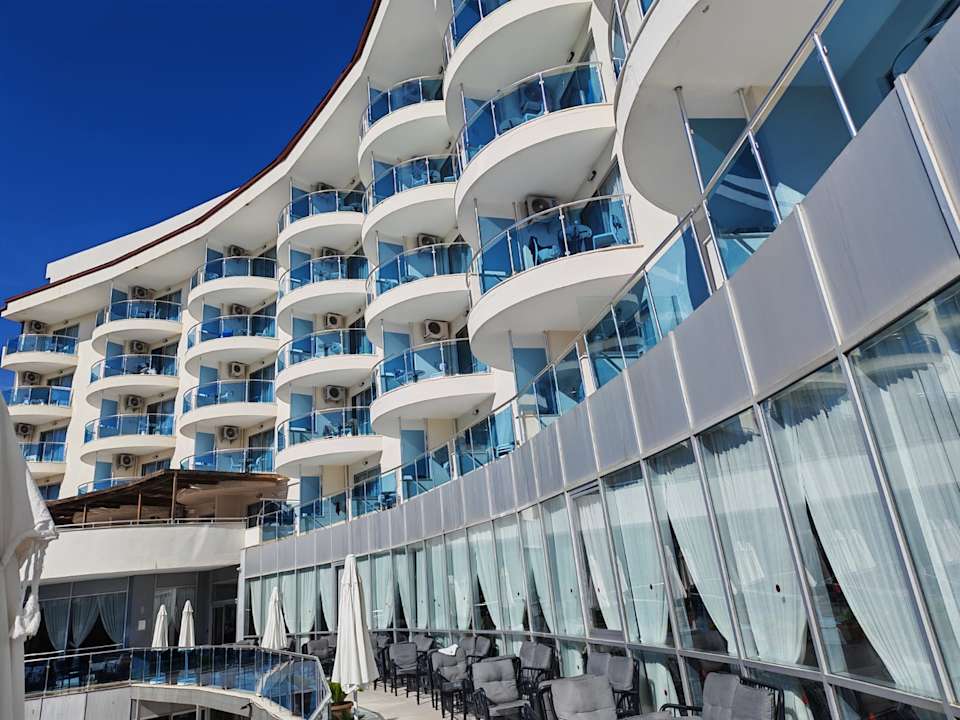 Außenansicht Narcia Resort Side