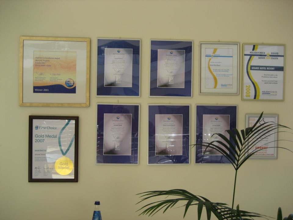 Die Auszeichnungen Grand Hotel Holiday Resort