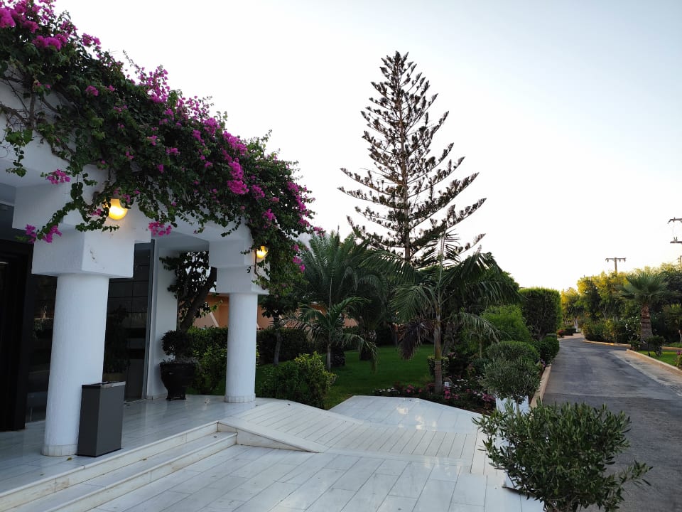 Außenansicht Anissa Beach & Village