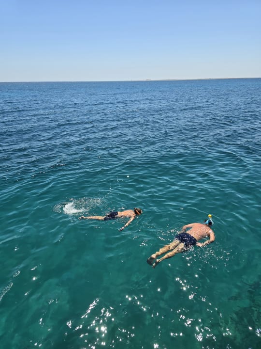 Strand Lotus Bay Beach Resort