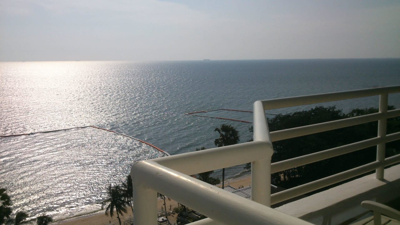 Blick vom Balkon Pullman Pattaya Hotel G
