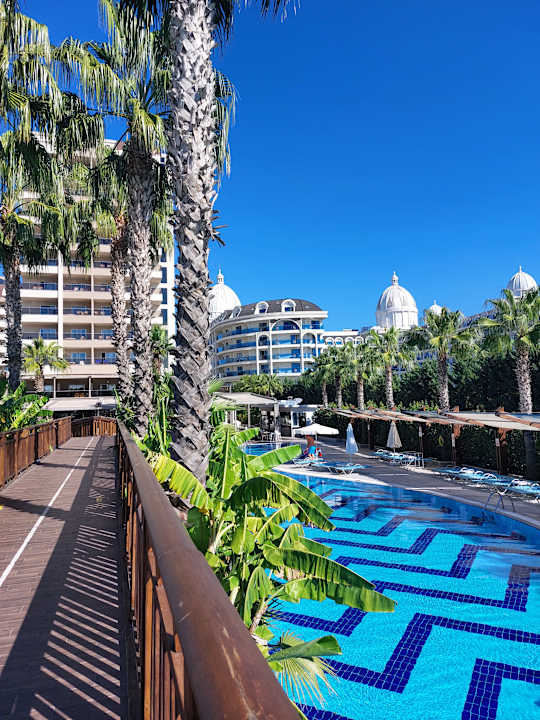 Pool Saturn Palace Resort Hotel