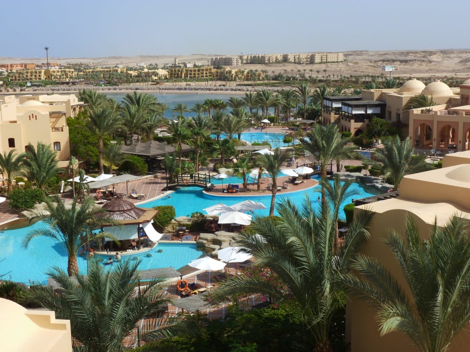 Vom Ausichtsturm Blick auf die Anlage Steigenberger Coraya Beach - Adults only