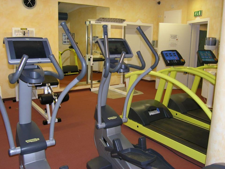 Fitnessraum DAS EDELWEISS Salzburg Mountain Resort