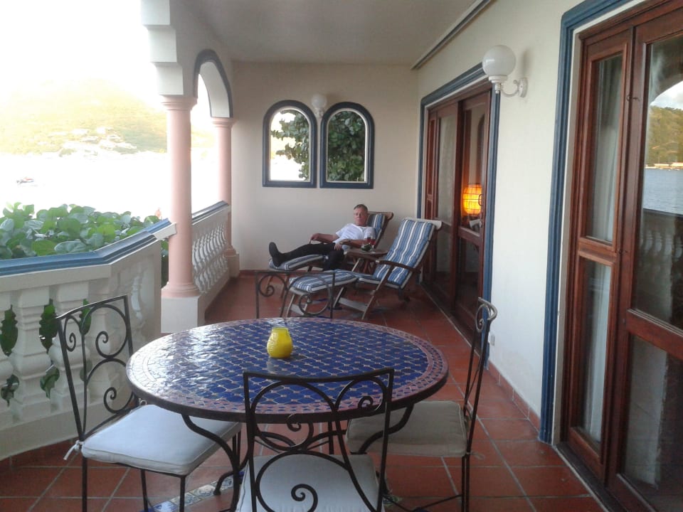 Die bescheidene Terrasse Le Petit Hotel