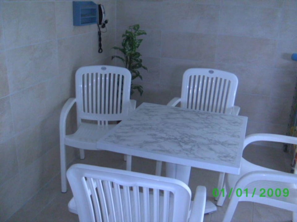 Pool / Wellnessbereich / Fitnessbereich Hotel Apollo