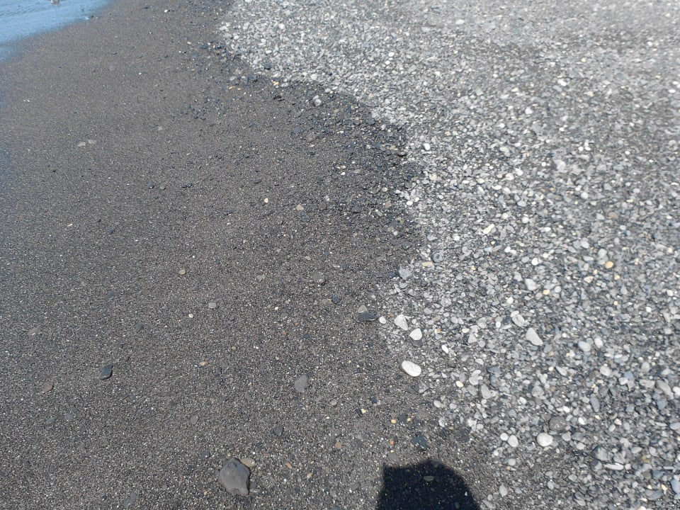 Strand mit Steinen R2 Bahía Playa Design Hotel & Spa - Adults Only