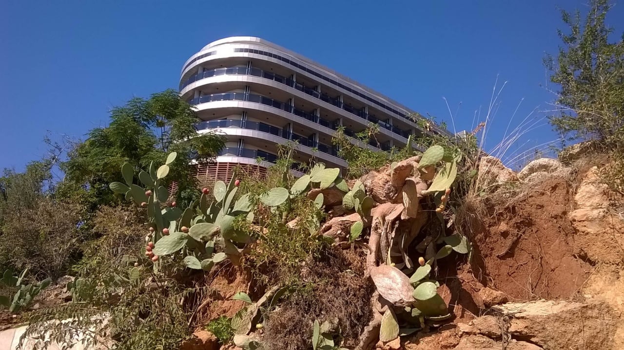 Hotel widziany z ulicy Michell Hotel & Spa