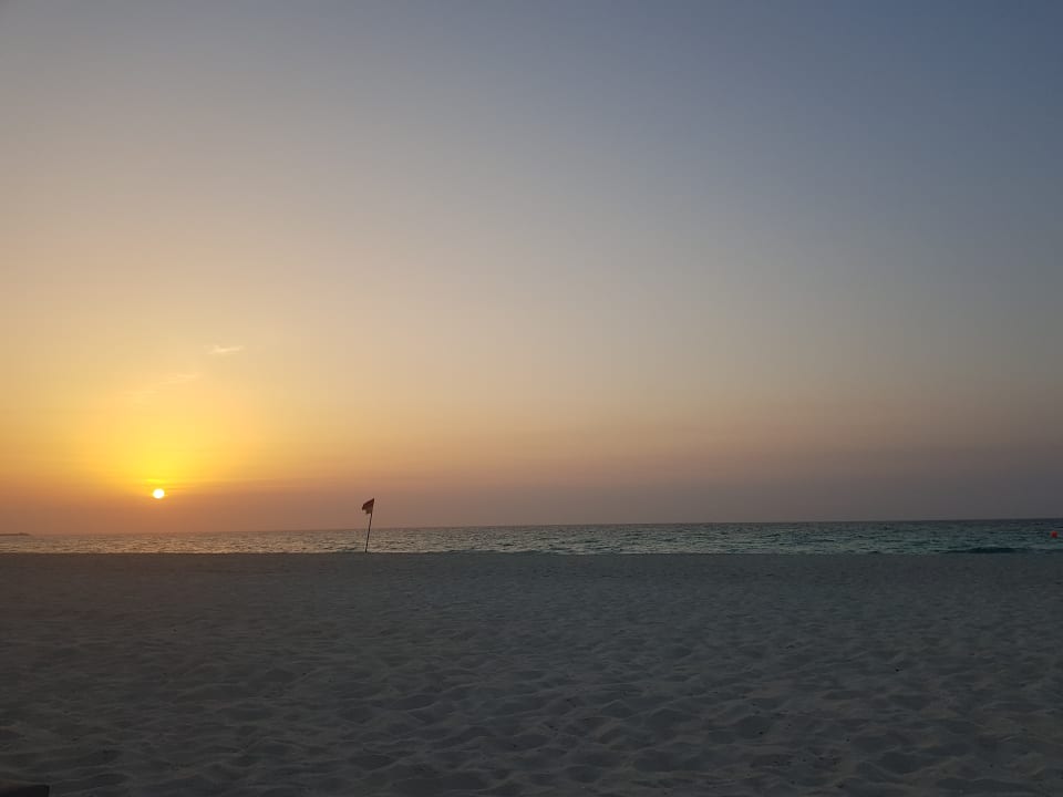 Strand Saadiyat Rotana Resort &  Villas