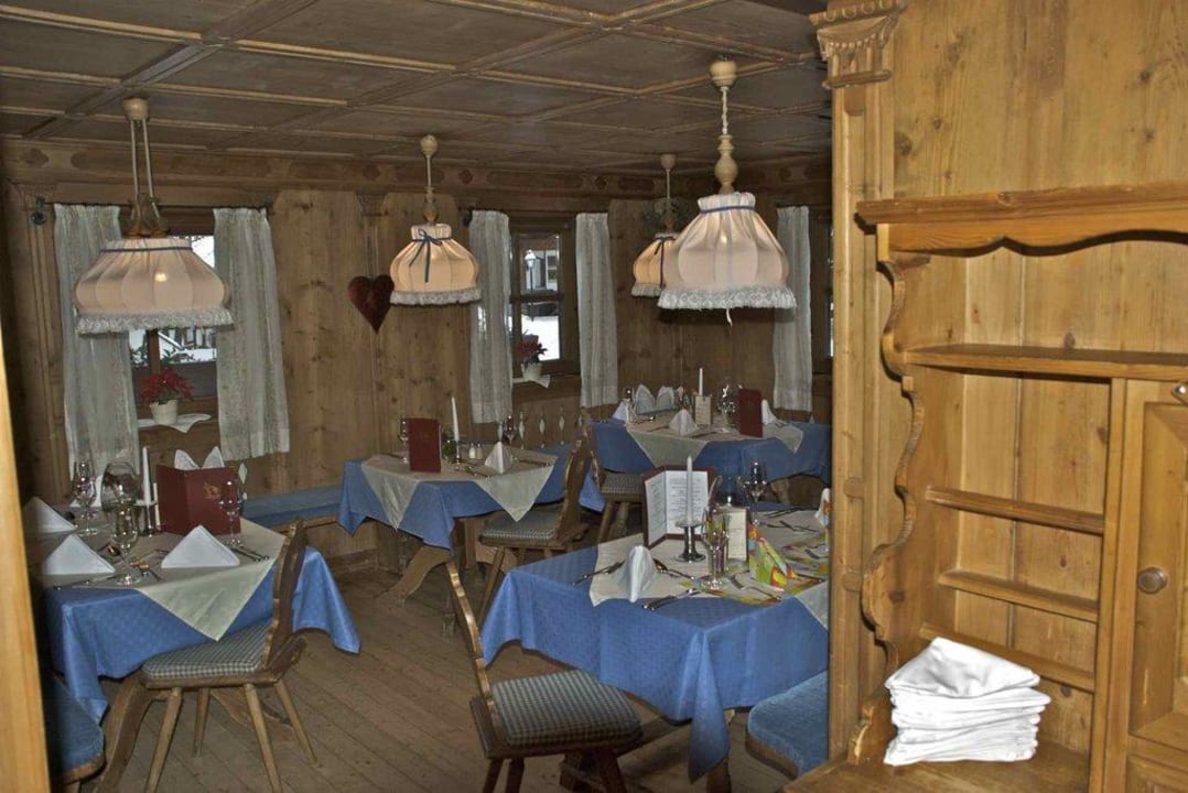 Eine von mehreren Restaurantstuben VAYA Achensee