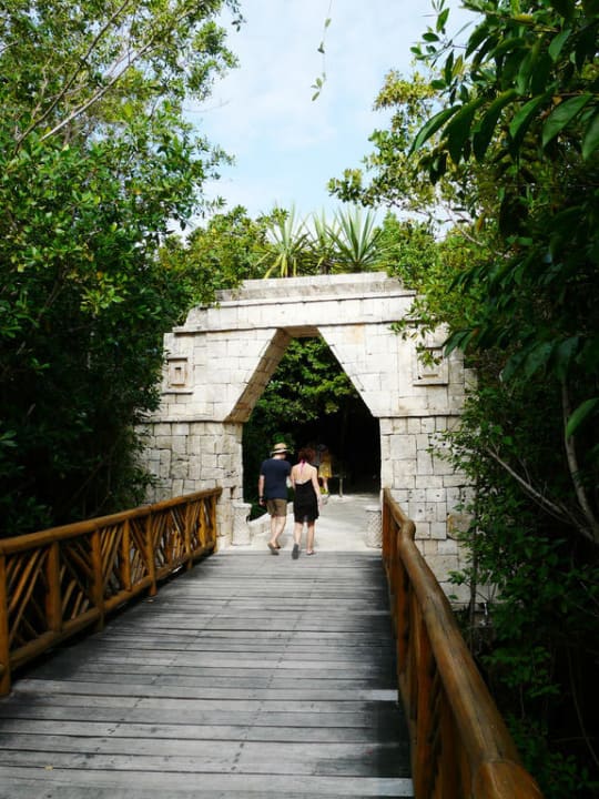 Das "Tor" zum Strand Catalonia Royal Tulum Beach & Spa Resort - Adults only