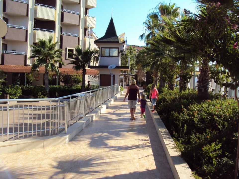 Aussenbereich/Pool/Garten Hane Family Resort
