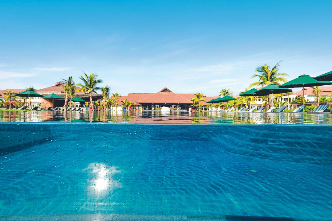 Pool ROBINSON NAM HOI AN