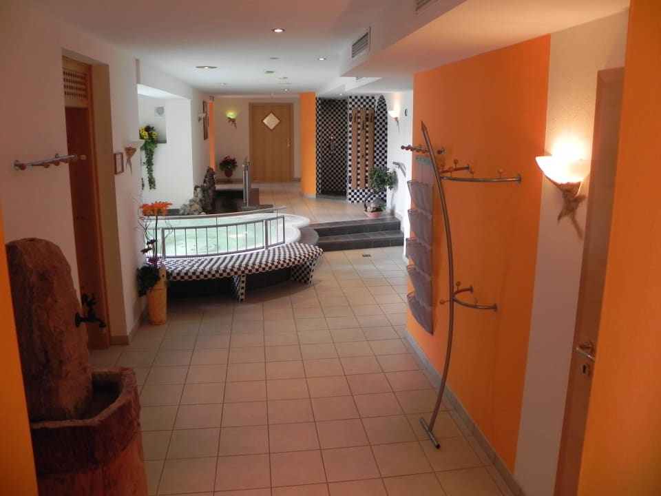 Wellnessbereich mit 4 Saunen, Whirlpool, Ruheraum Premium Wanderhotel Steirerhof