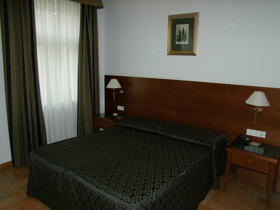 Bettseite Hotel Galileo