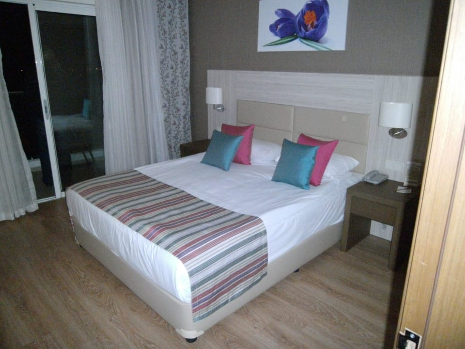 Schönes Bett Side Prenses Resort & Spa