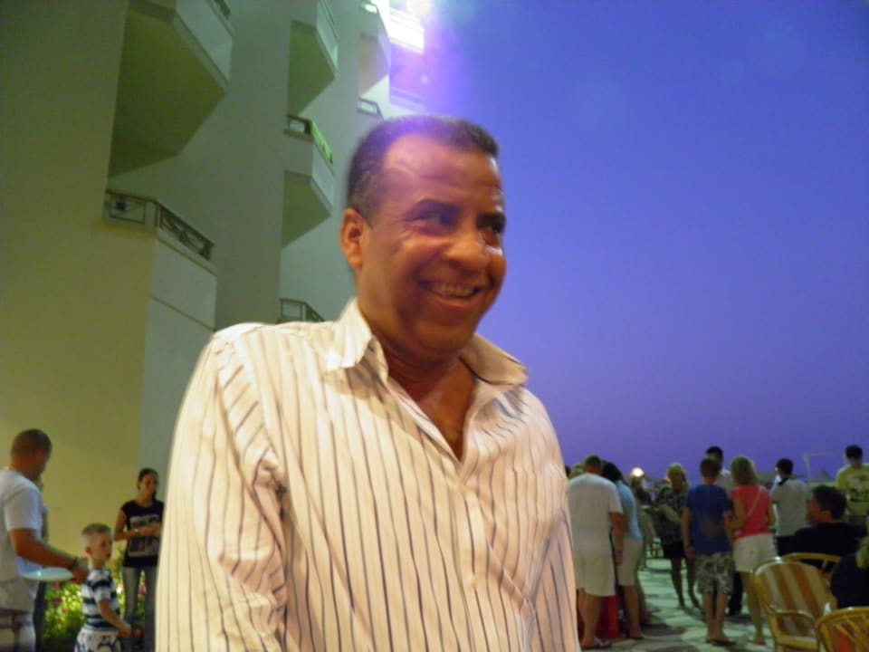 Der Chef, sehr freundlich, ist ok! Magic Beach Hotel Hurghada