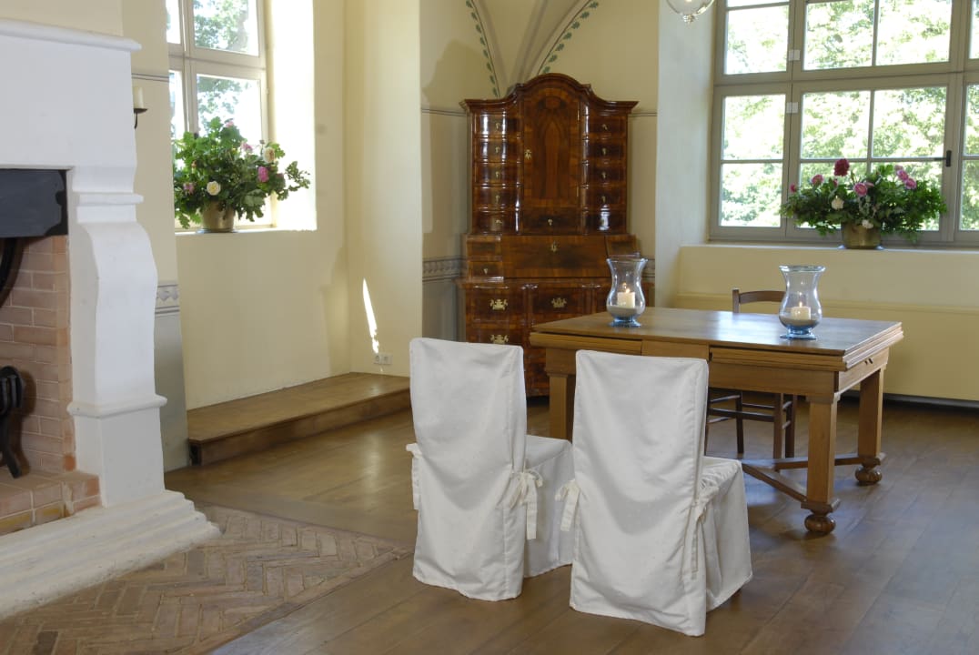 Sonstiges Schloss & Gut Ulrichshusen