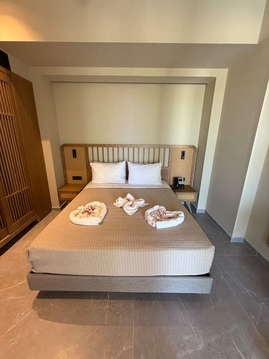 Zimmer Portes Theros