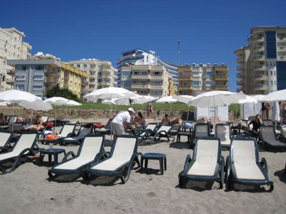 Liegen am Strand Diamond Hill Resort Hotel