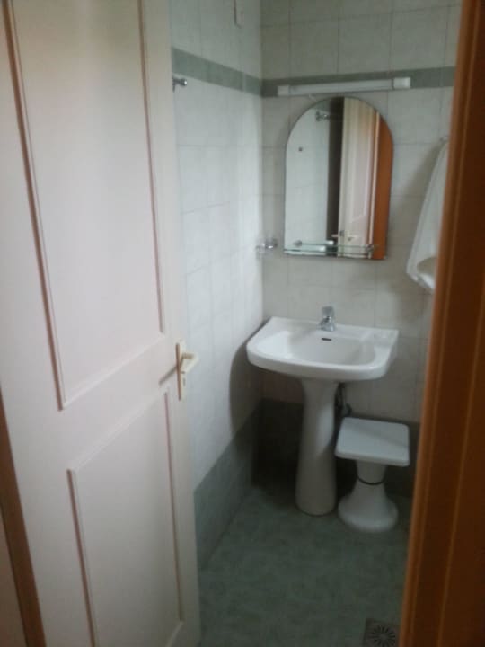 Bad Hotel Marinos Beach