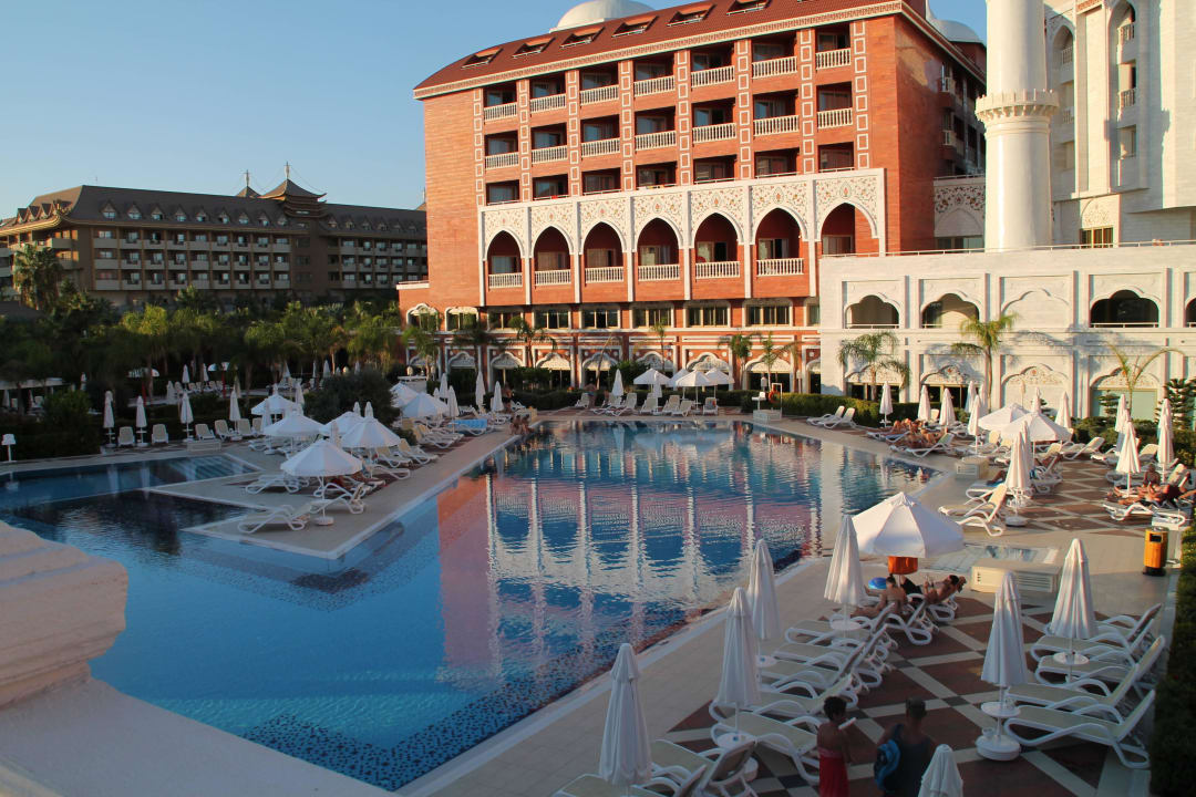 E Block Royal Taj Mahal Hotel