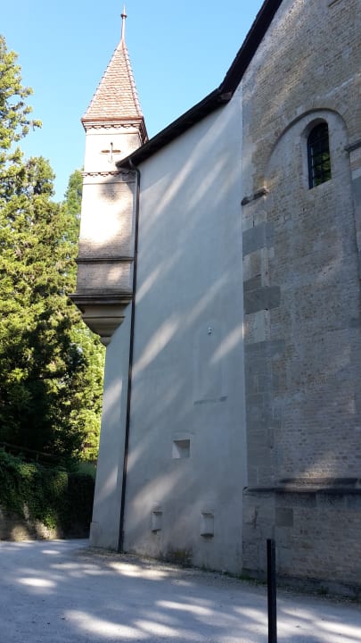 Außenansicht Hotel Schloss Münchenwiler