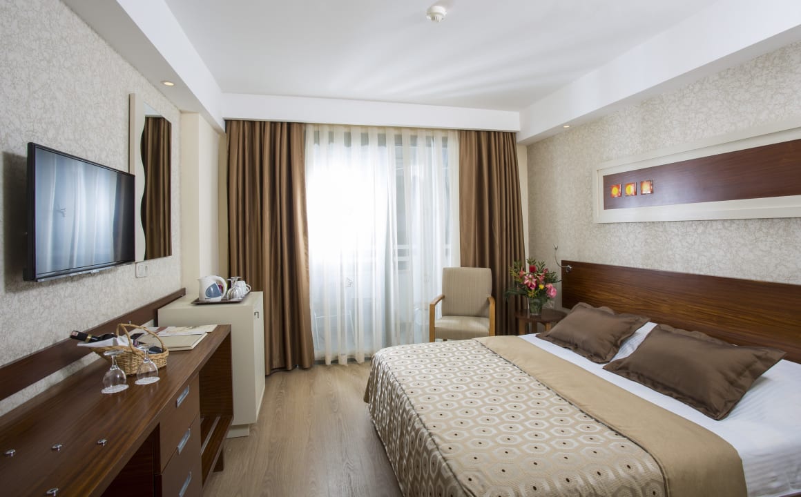 Renoviertes Zimmer im Haupthaus Side Star Beach