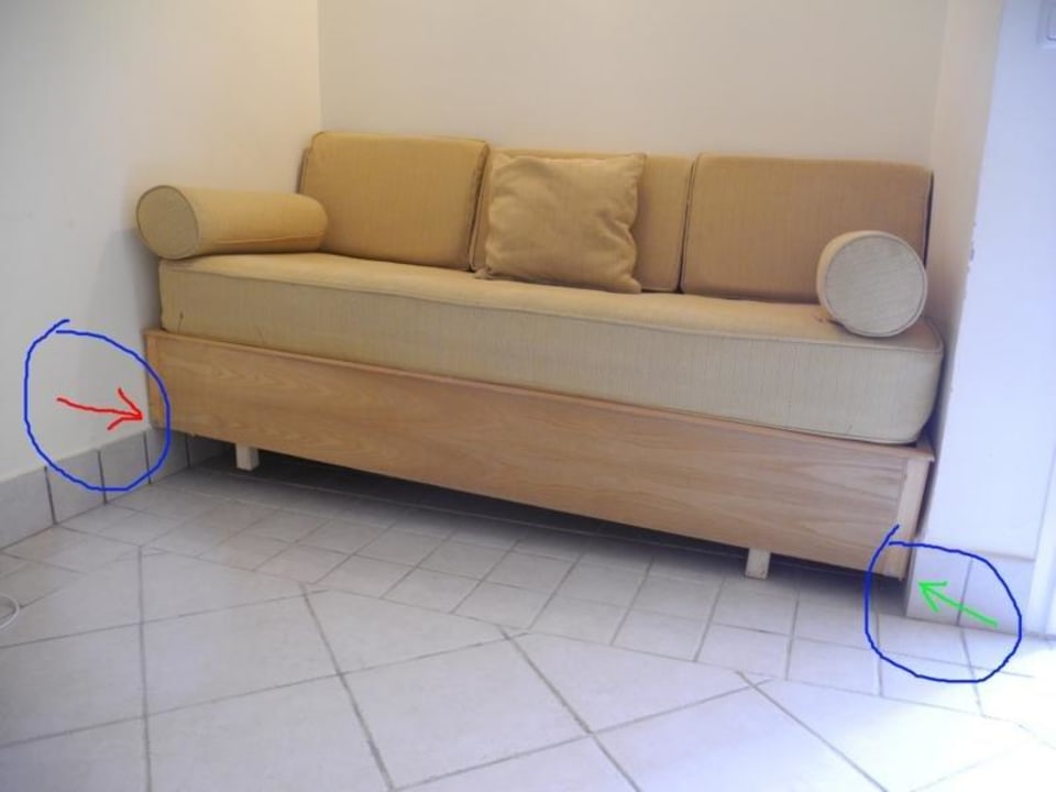 Reingezwängte Couch Le Enjoy Djerba Hotel
