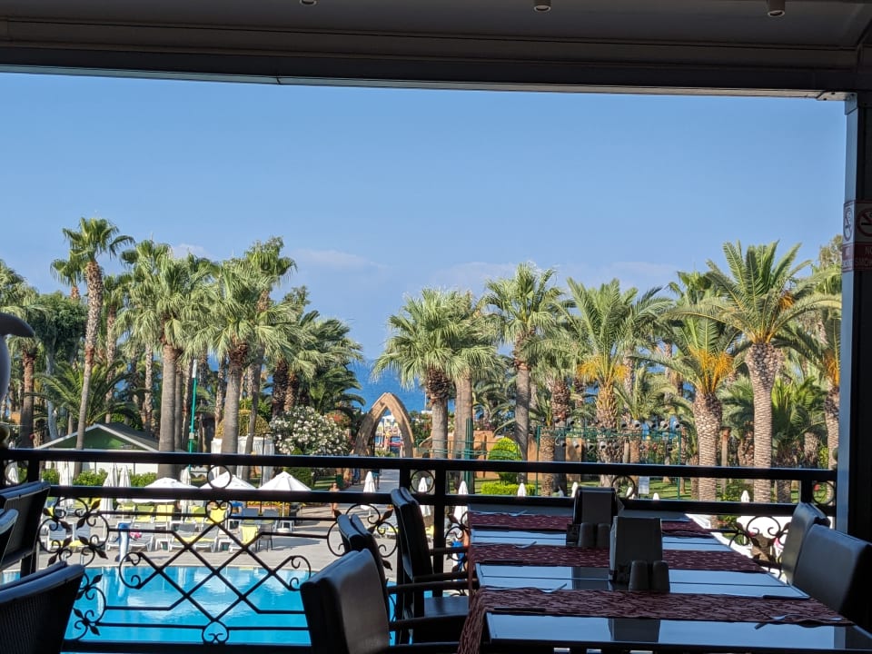 Gastro Delphin Deluxe Resort
