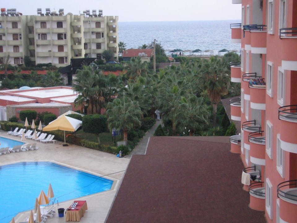 Ausblick auf`s Meer Hotel Royal Garden Beach