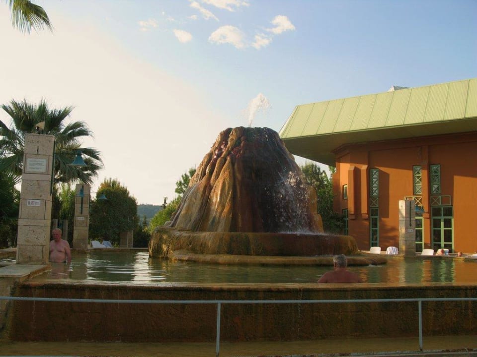 Thermalwasserpool mit Vulkan Polat Thermal Hotel