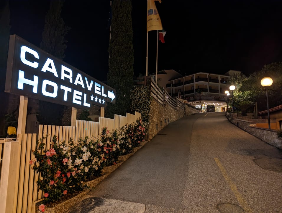 Außenansicht Hotel Caravel