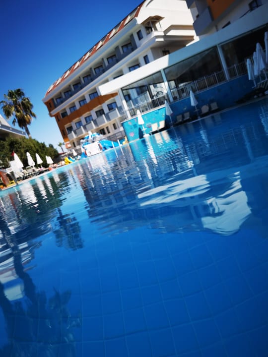 Pool Hane Family Resort