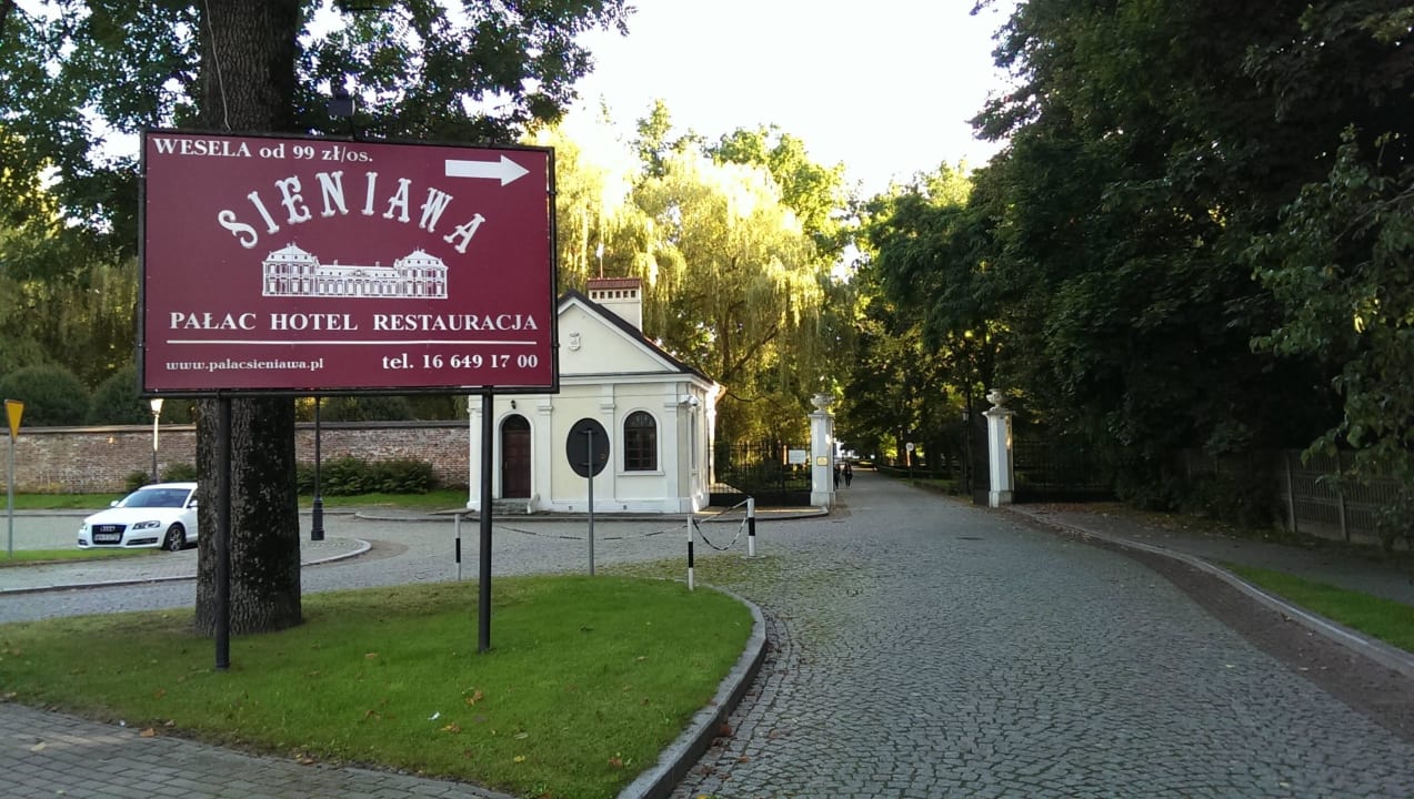 Eingang Pałac Sieniawa