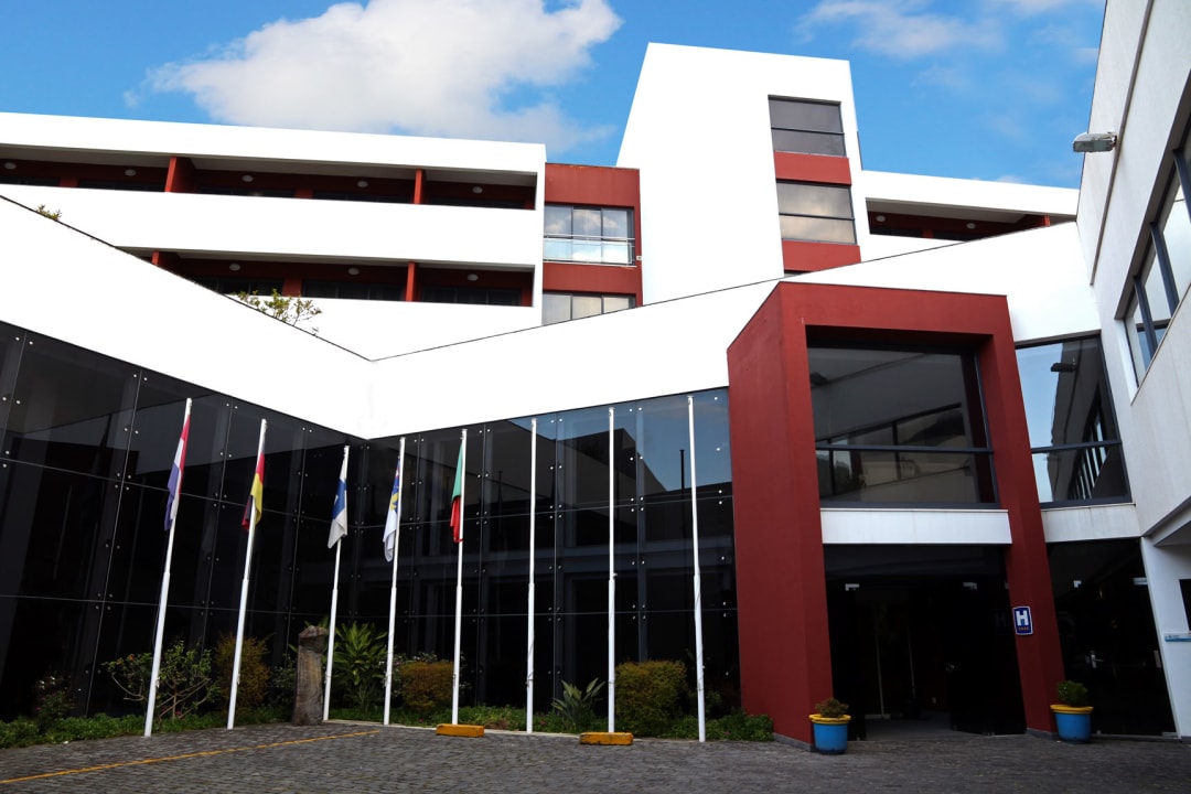 Außenansicht Antillia Hotel Apartments