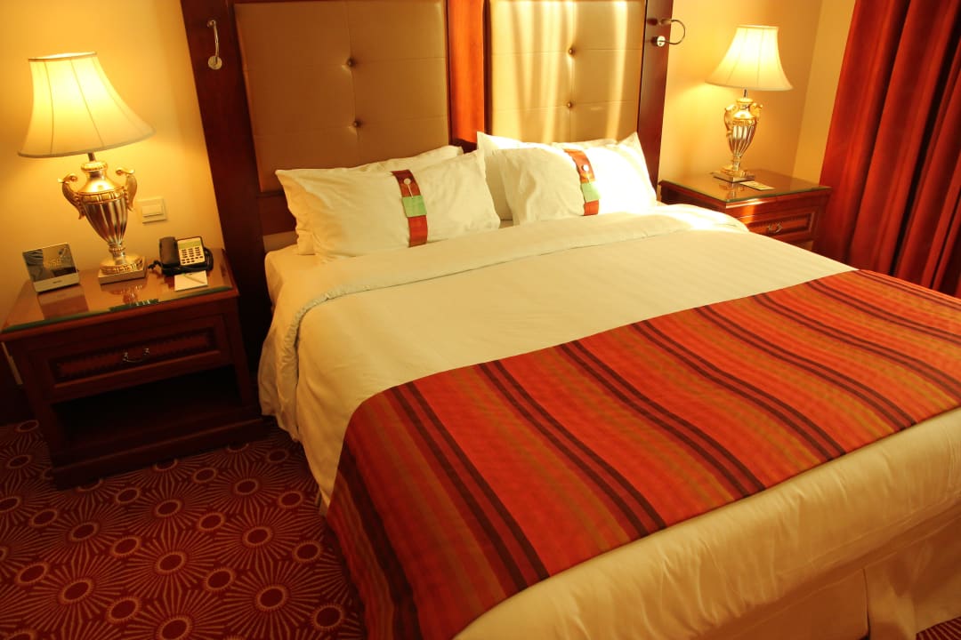 Bett Holiday Inn Bur Dubai - Embassy District