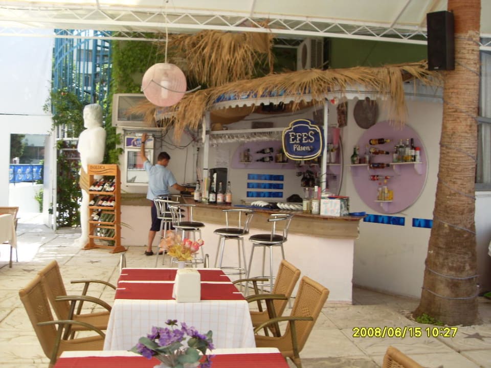 nochmal die "Eckkneipe" Hotel XO Alanya