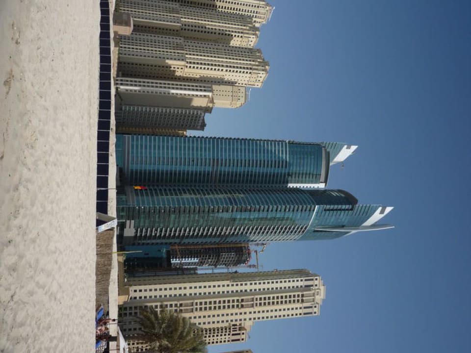 Umgebung am Strand des Hilton Jumeirah Beach Golden Sands Hotel Creek