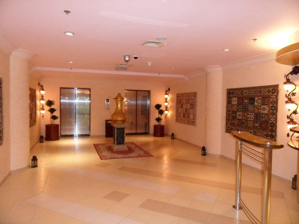 Teehaus Al Raha Beach Resort & Spa