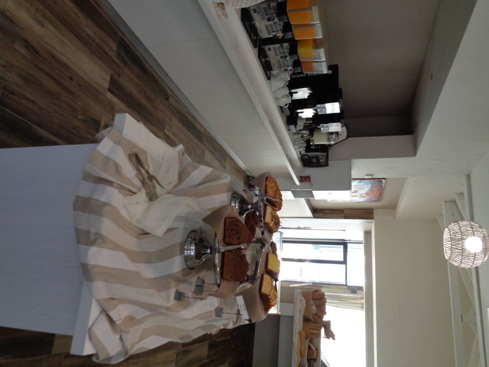 Teil vom Früstücksbuffet  Kassandra Bay Resort, Suites & Spa