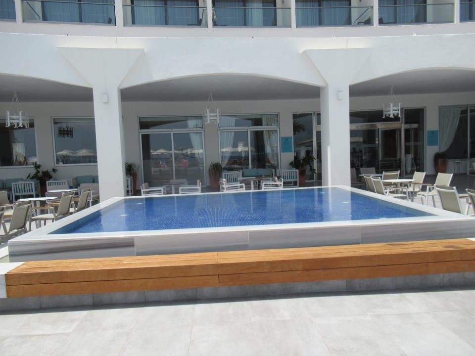 Pool TUI BLUE Lindos Bay