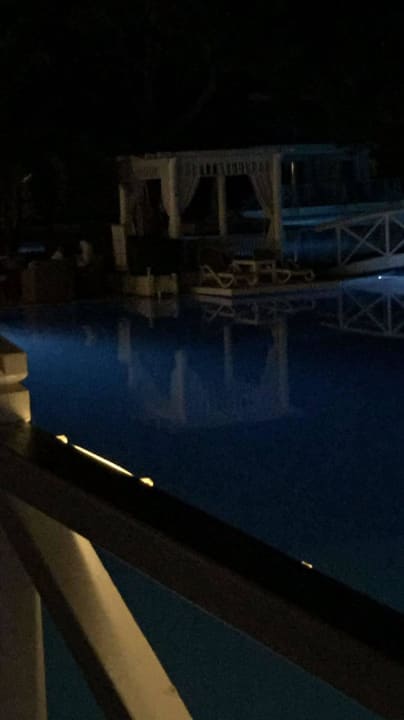 Cabana am Pool Titanic Deluxe Lara