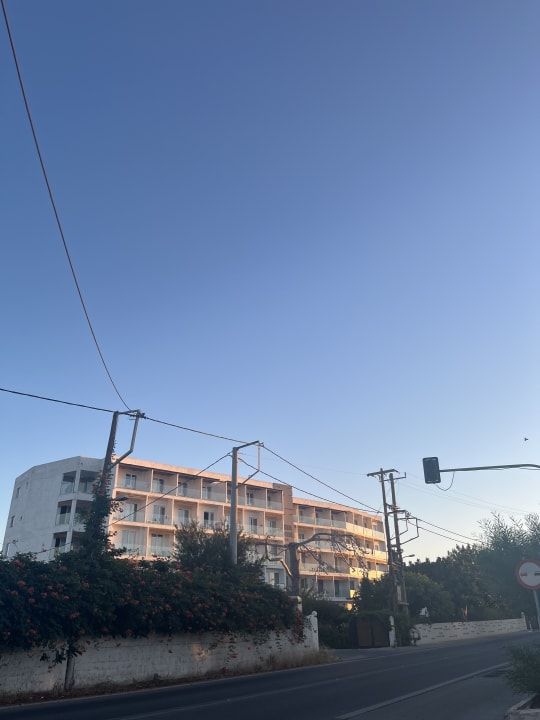 Außenansicht Vasia Royal Hotel