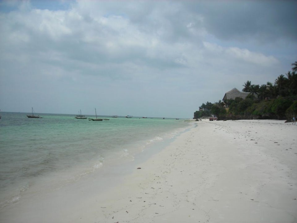 Strand Bahari Beach Hotel