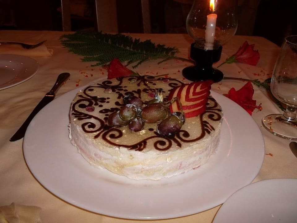 Überaschungs Torte zum Geb.... Hotel El Mouradi Cap Mahdia