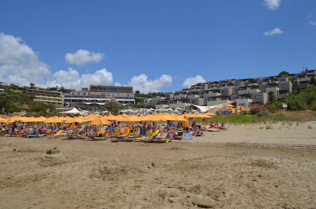 Widok na plażę Atlantica Mikri Poli Crete