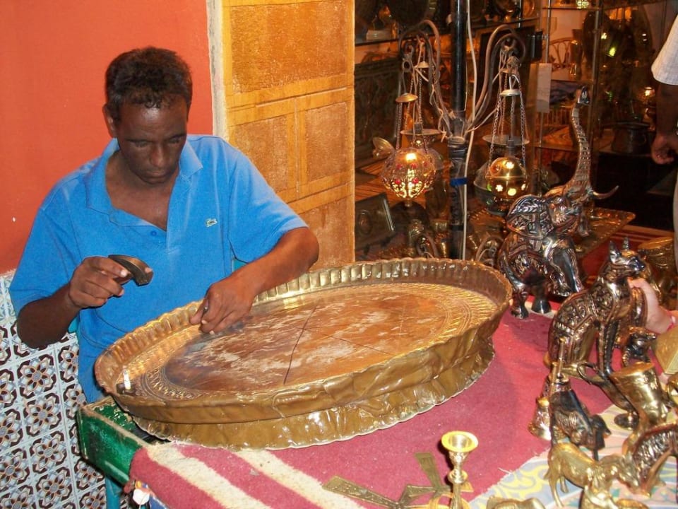 Eines der vielen Handwerker Pickalbatros Alf Leila Wa Leila Resort - Neverland Hurghada