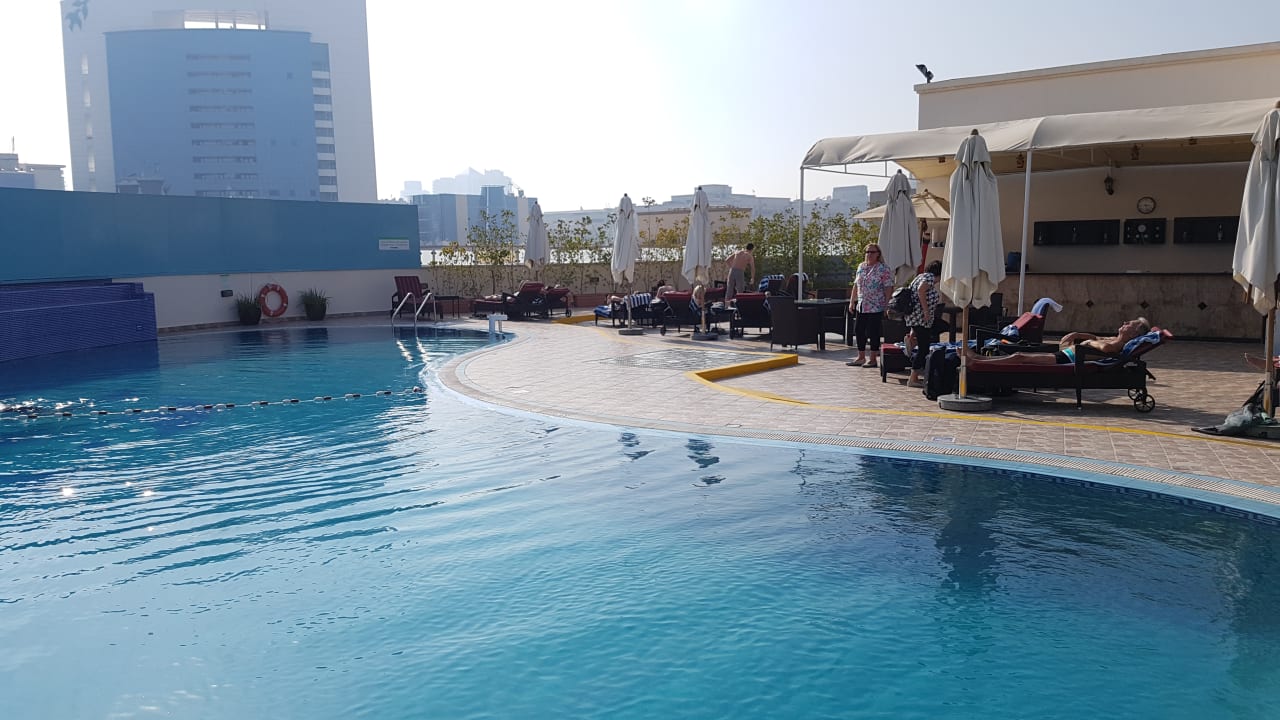Pool Holiday Inn Bur Dubai - Embassy District