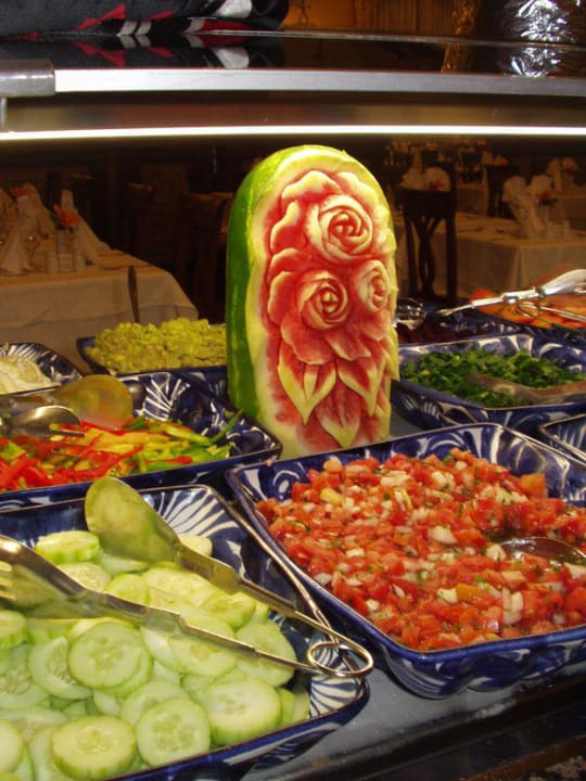 Melonen-Schnitzerei Hotel Riu Tequila